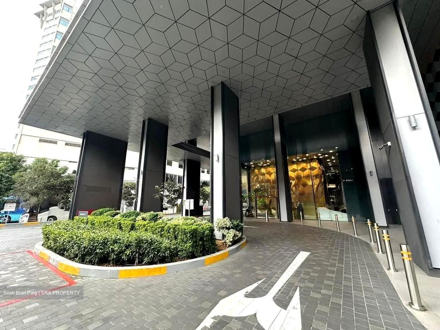 Centrium Square (D8), Office #621051551